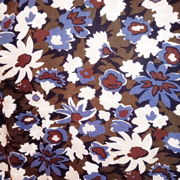 Express ★ Men's Rayon Short Sleeve Button-Up ★ Helsinki Gothic Floral Print - Picture 2 of 5